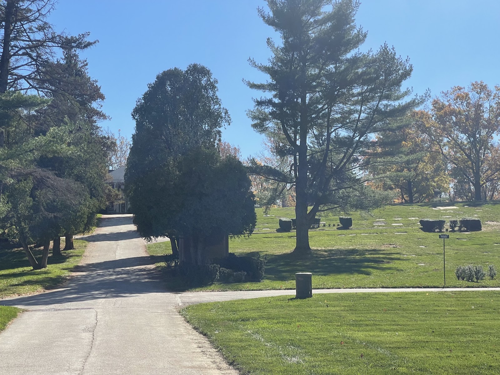 Haym Salomon Memorial Park headstone and grounds