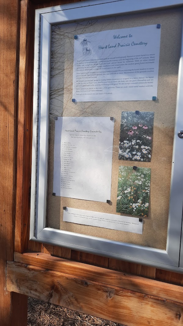 Heart Land Prairie Cemetery grounds