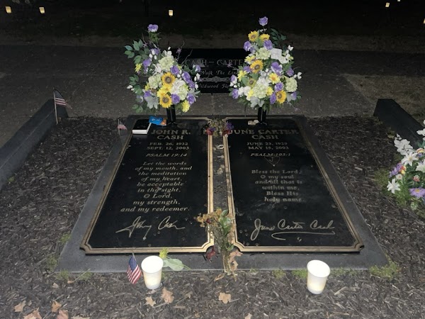 Hendersonville Memory Gardens, Funeral Home & Cremation Center grounds