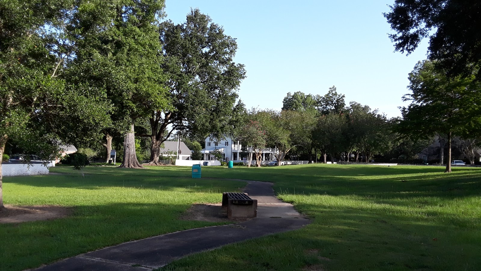 Heymann Memorial Park cemetery grounds and headstones