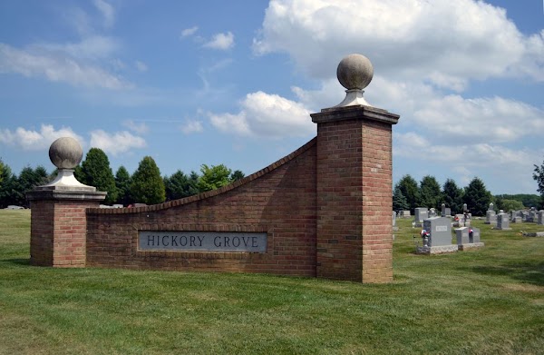 Hickory Grove Cemetery grounds