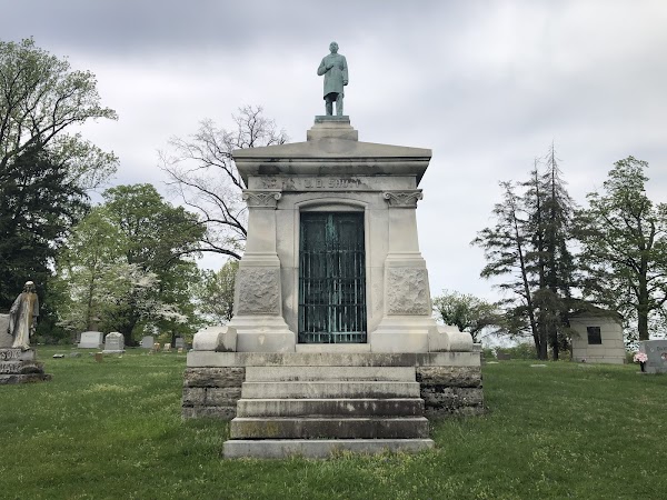 Highland Cemetery grounds