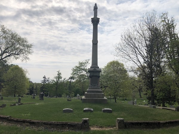 Highland Cemetery grounds