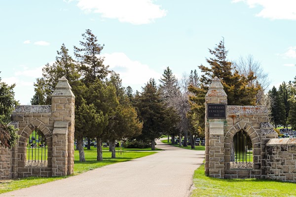 Highland Cemetery grounds