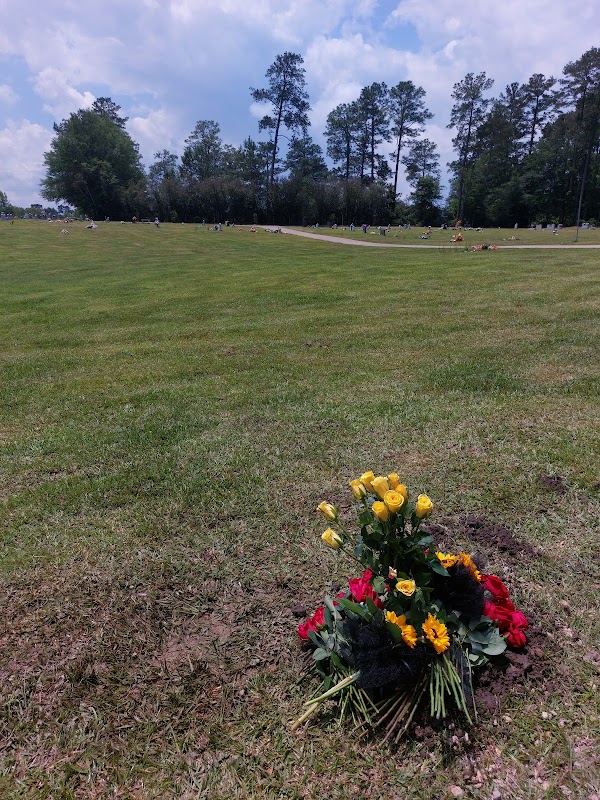 Highland Cemetery grounds