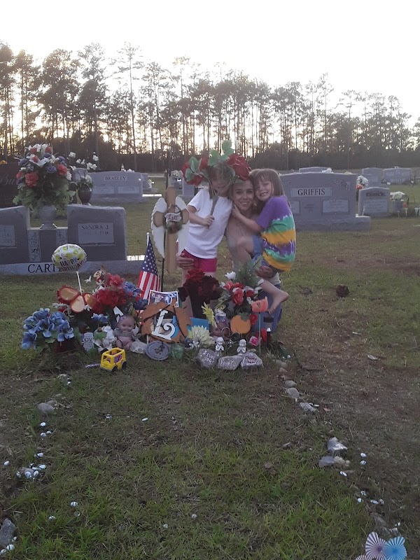 Highland Cemetery grounds