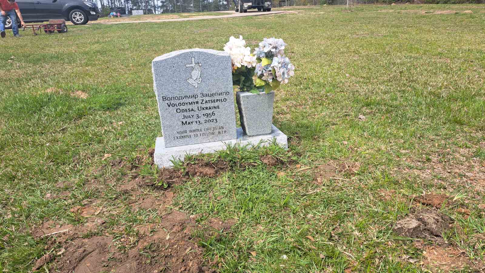 Highland Cemetery cemetery grounds and headstones