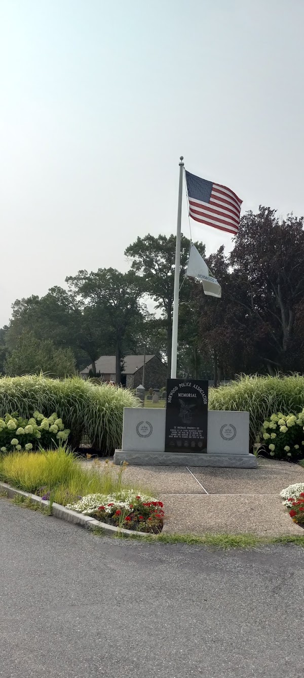 Highland Cemetery grounds