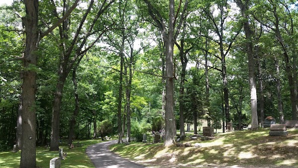 Highland Cemetery grounds