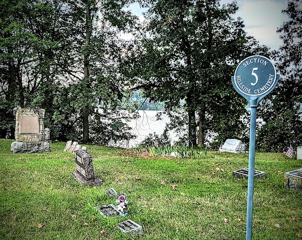 Highland Cemetery grounds