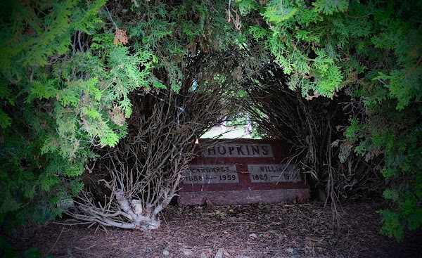 Highland Cemetery grounds