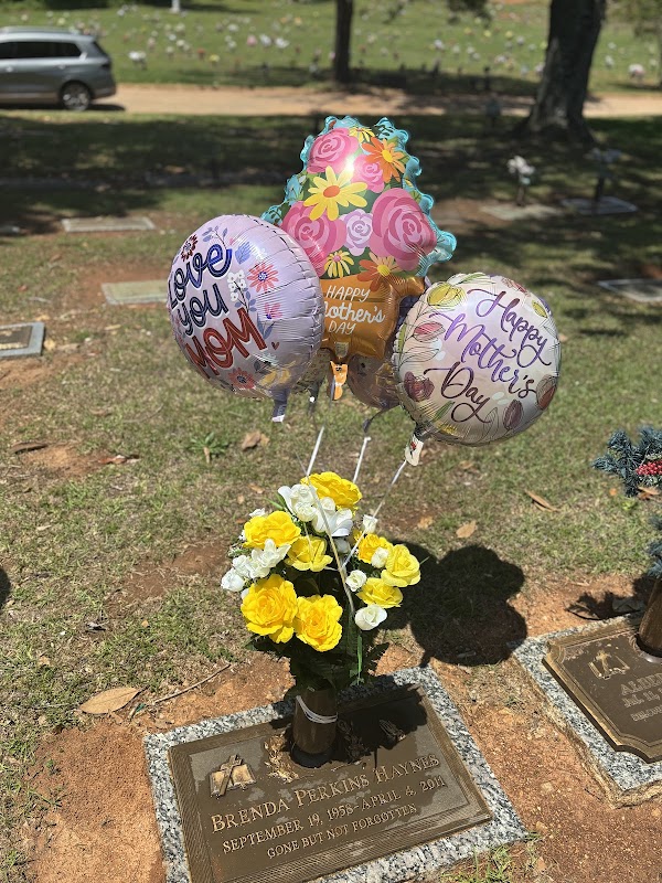 Highland Memorial Gardens grounds