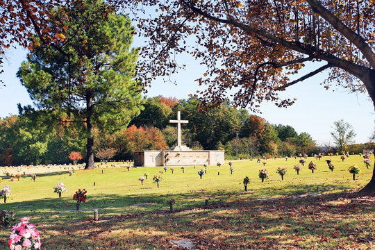 Highland Memorial Gardens grounds