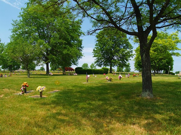 Highland Memorial Park grounds