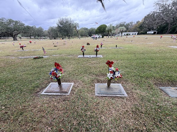 Highland Memorial Park grounds