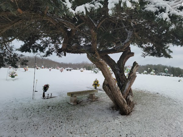 Highland Memorial Park grounds