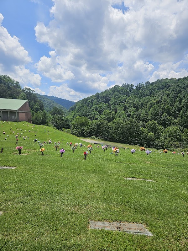 Highland Memory Gardens grounds