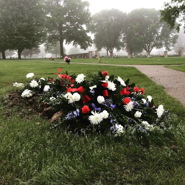 Highland Memory Gardens grounds