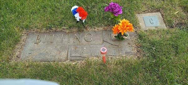 Highland Memory Gardens grounds