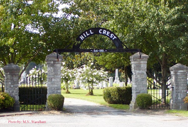 Hill Crest Cemetery grounds