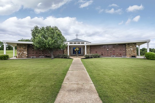 Hill Crest Memorial Park grounds