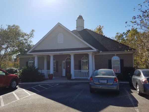 Hillcrest Cemetery & Chapel grounds