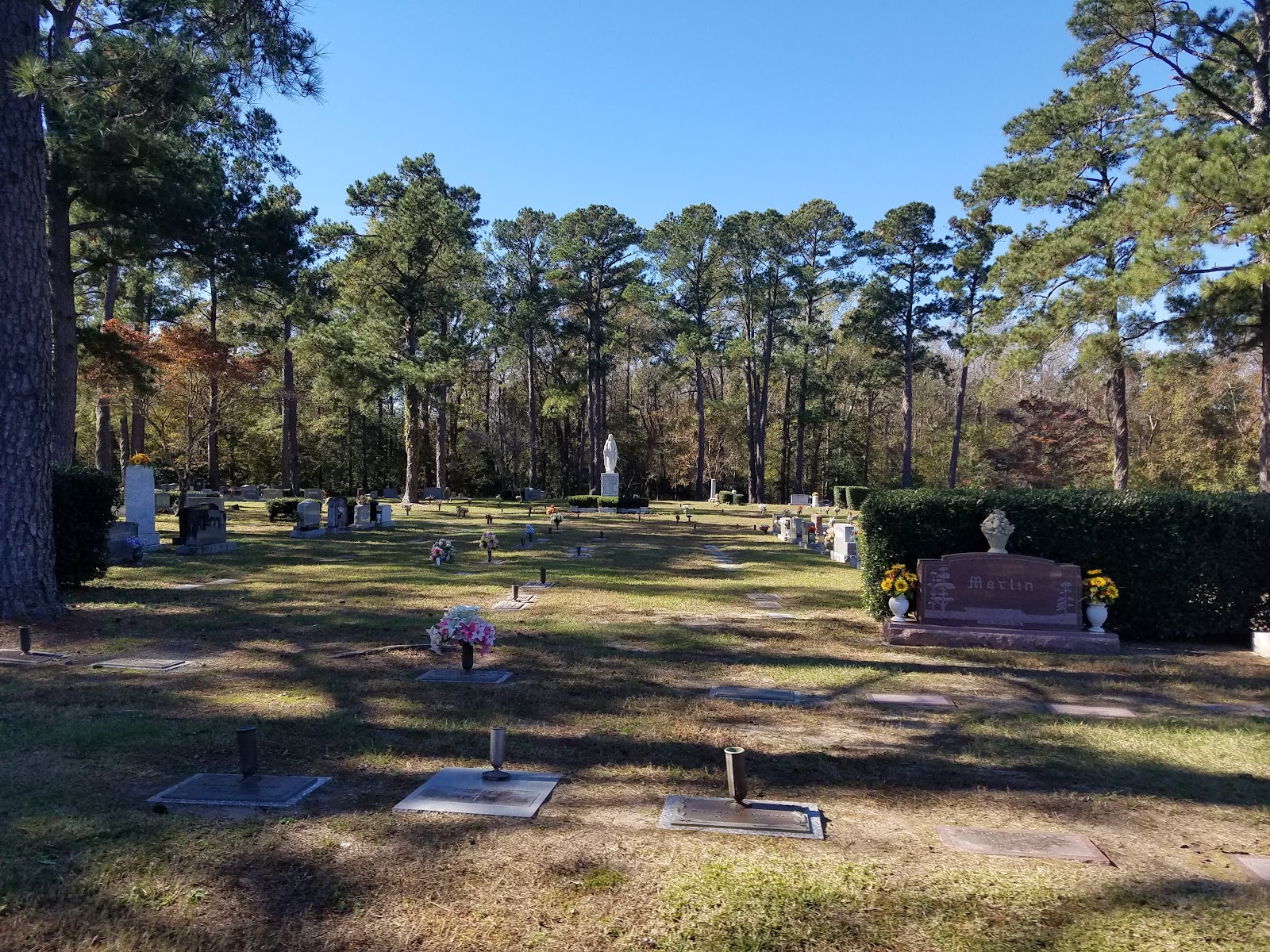 Hillcrest Cemetery & Chapel