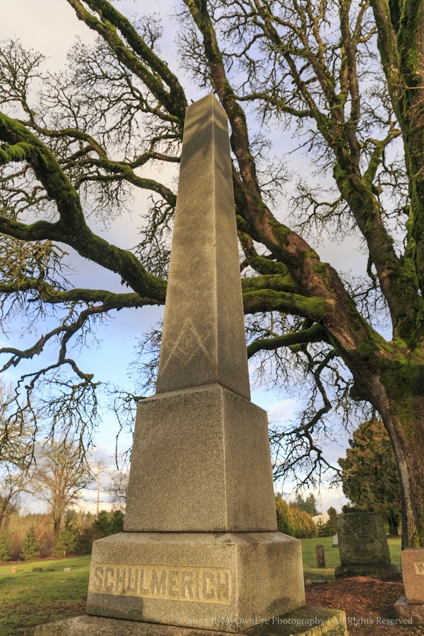 Hillsboro Pioneer Cemetery grounds