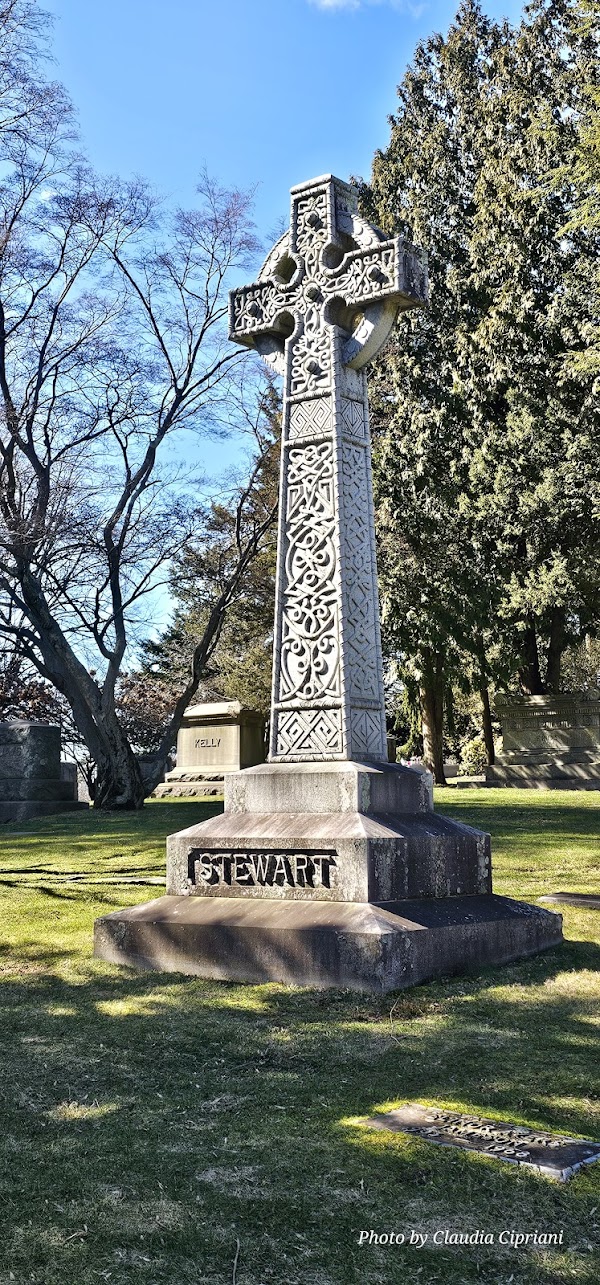 Hillside Cemetery grounds