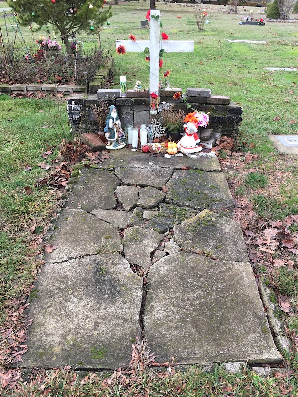 Hilltop Cemetery grounds