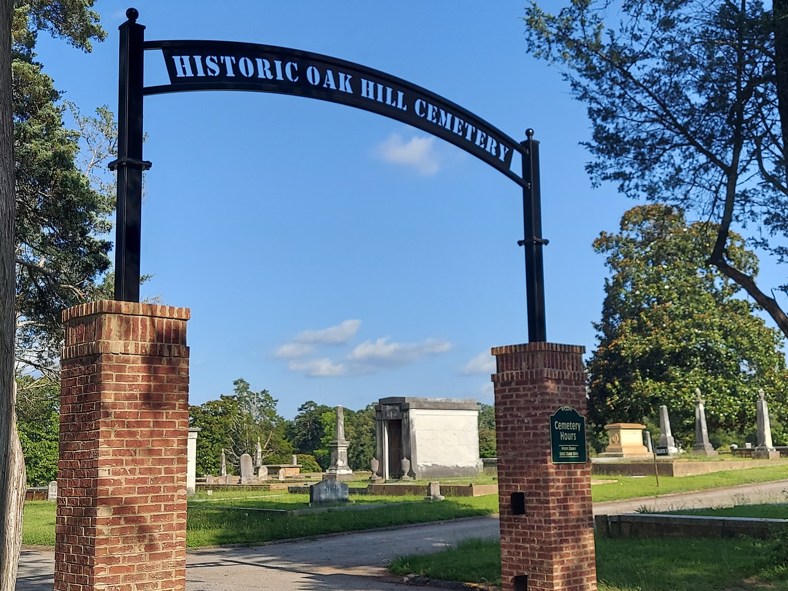 Historic Oak Hill Cemetery cemetery grounds and headstones