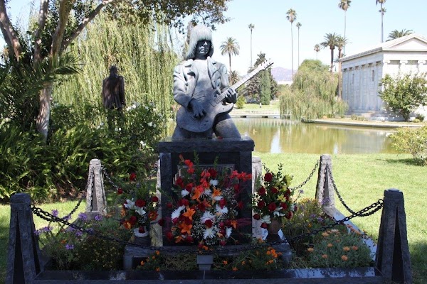 Hollywood Forever Cemetery grounds