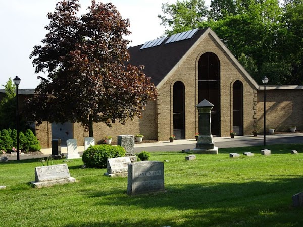 Holmdel Cemetery & Mausoleum grounds