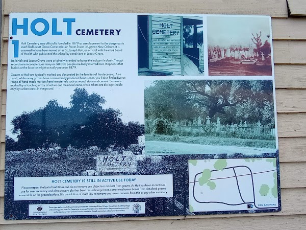 Holt Cemetery grounds