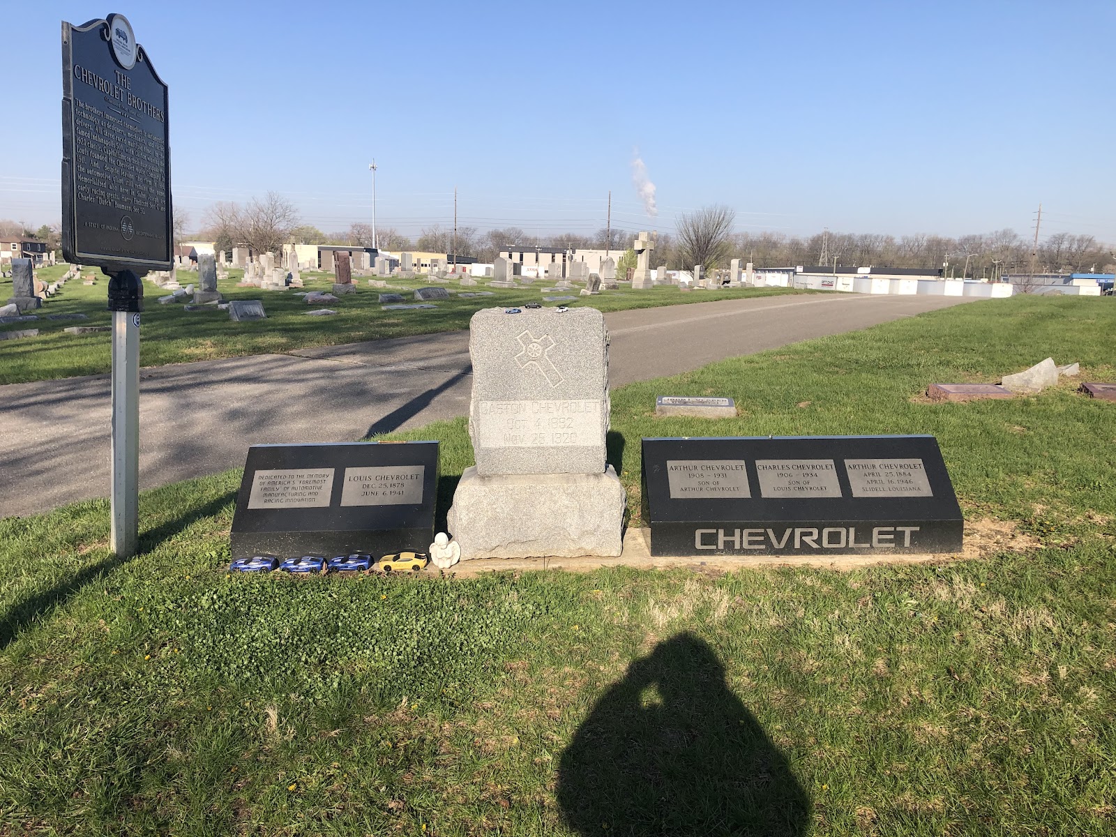Holy Cross and Saint Joseph Cemetery cemetery grounds and headstones