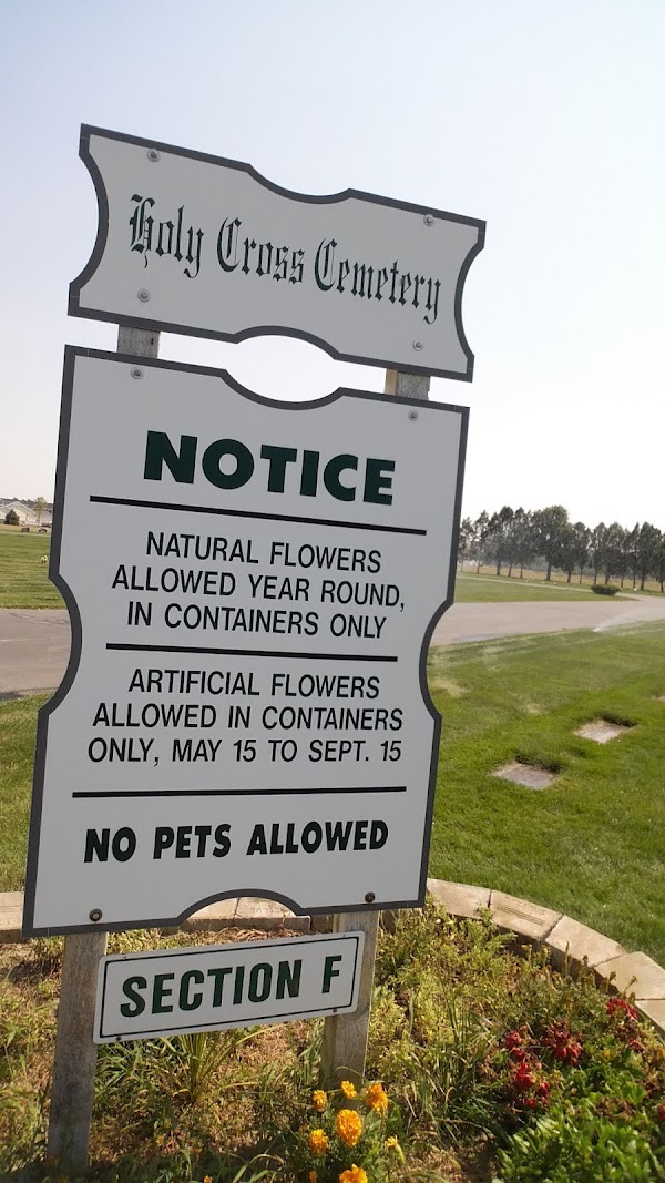 Holy Cross Catholic Cemetery grounds