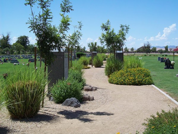 Holy Cross Cemetery grounds