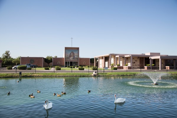 Holy Cross Cemetery grounds