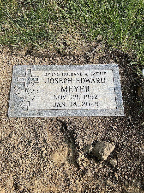Holy Cross Cemetery grounds