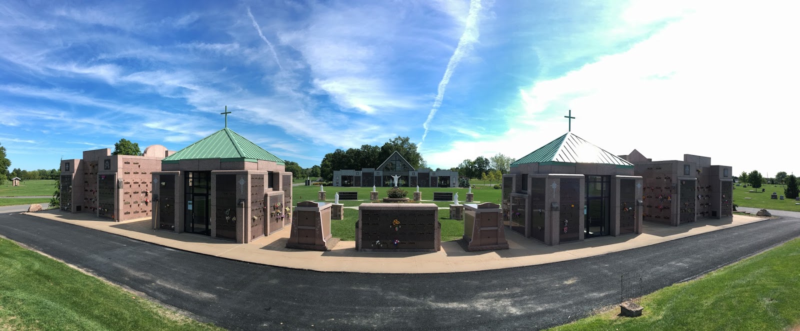 Holy Cross Cemetery cemetery grounds and headstones