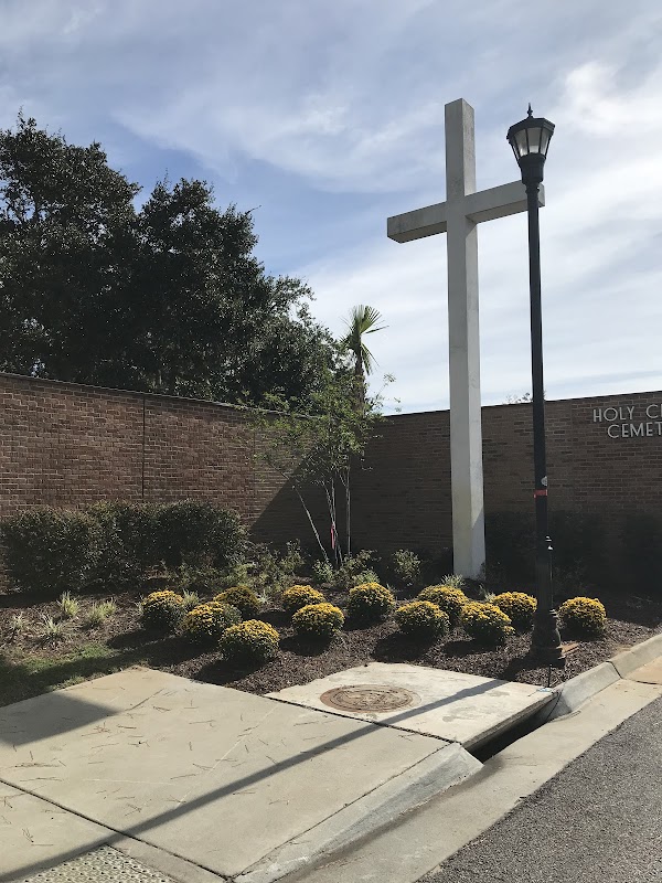 Holy Cross Cemetery grounds