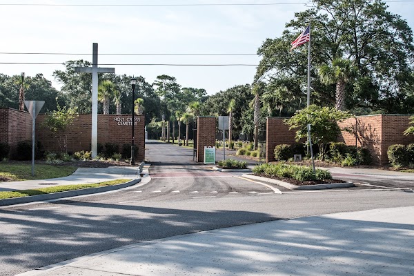 Holy Cross Cemetery grounds
