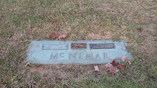 Holy Cross Cemetery grounds