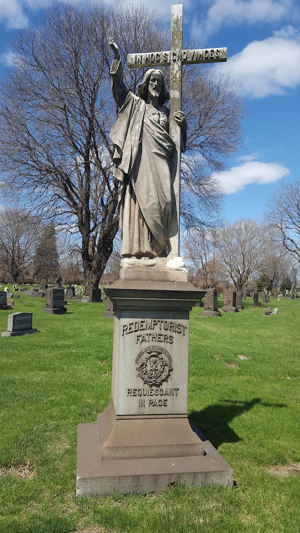 Holy Cross Cemetery grounds
