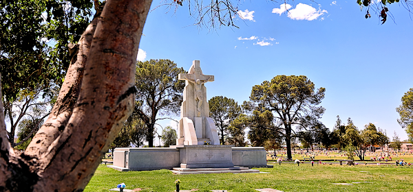 Holy Hope Cemetery grounds