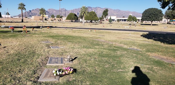 Holy Hope Cemetery grounds