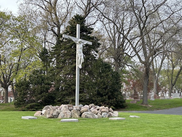 Holy Sepulcher Cemetery grounds