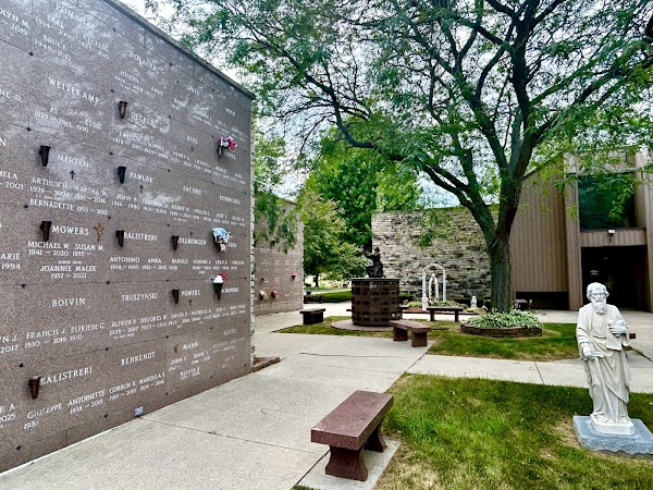 Holy Sepulcher Cemetery grounds