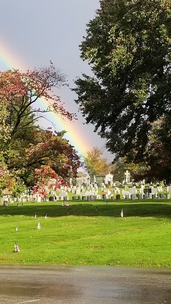 Holy Sepulchre Cemetery grounds