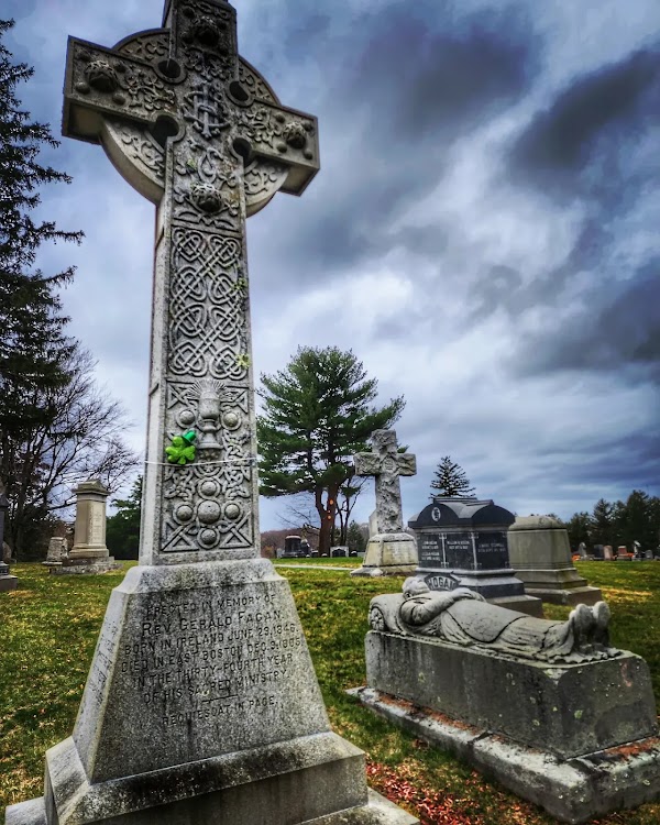 Holyhood Cemetery grounds